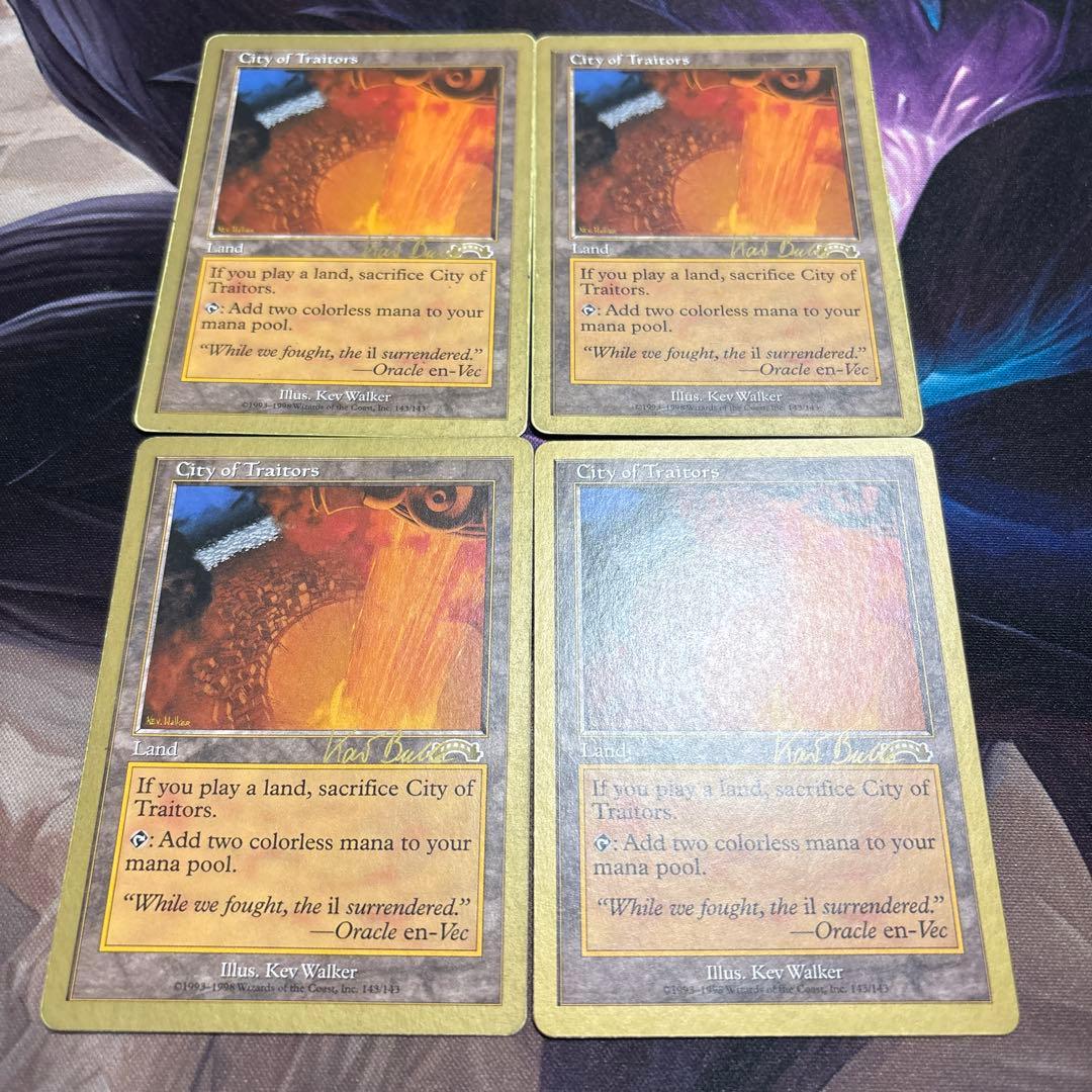 まとめ割 金枠 裏切り者の都 4枚セット MTG 英語