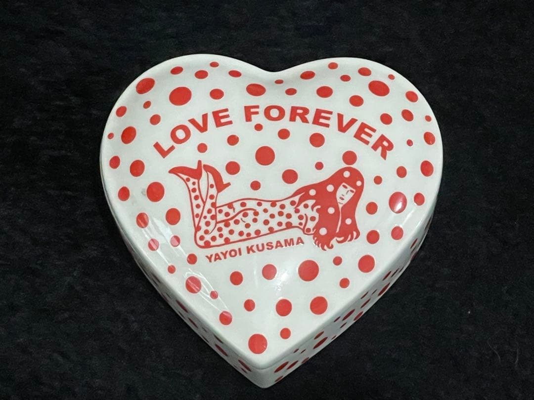 草間彌生 陶器 小物入れ 白 LOVE FOREVER YAYOI KUSAMA 草間彌生 陶器 小物入れ 白 LOVE FOREVER YAYOI KUSAMA - メルカリ