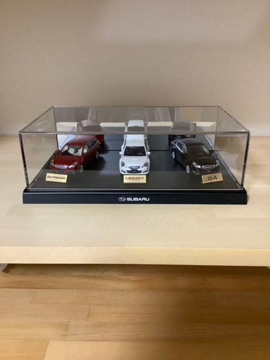 新品非売品　SUBARU　スバルレガシィ　1/43スケールのミニカー