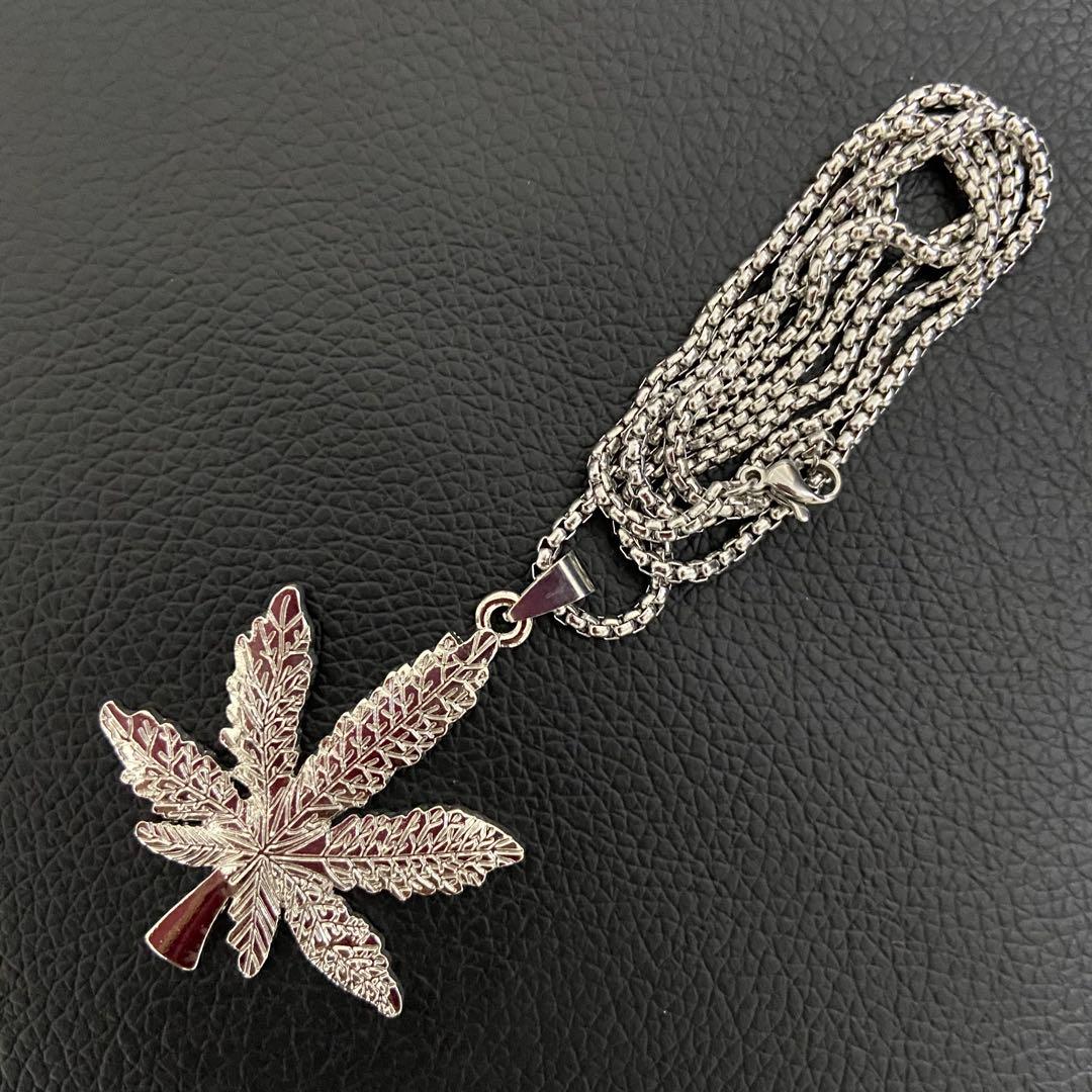 18k gp マリファナ ネックレス シルバー アバランチ