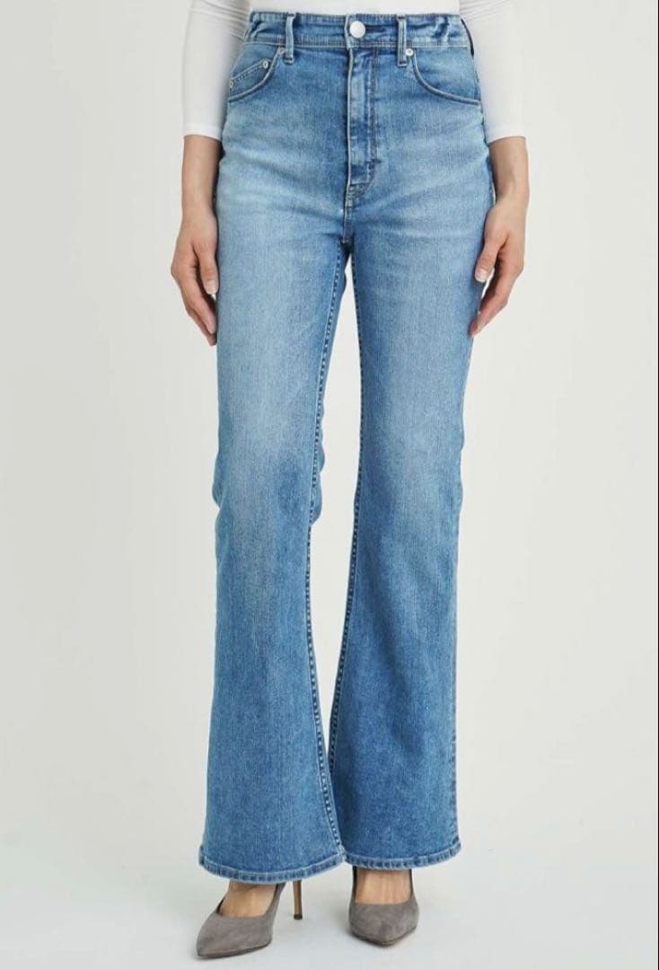 ヤヌーク　ブーツカット　サイズ24