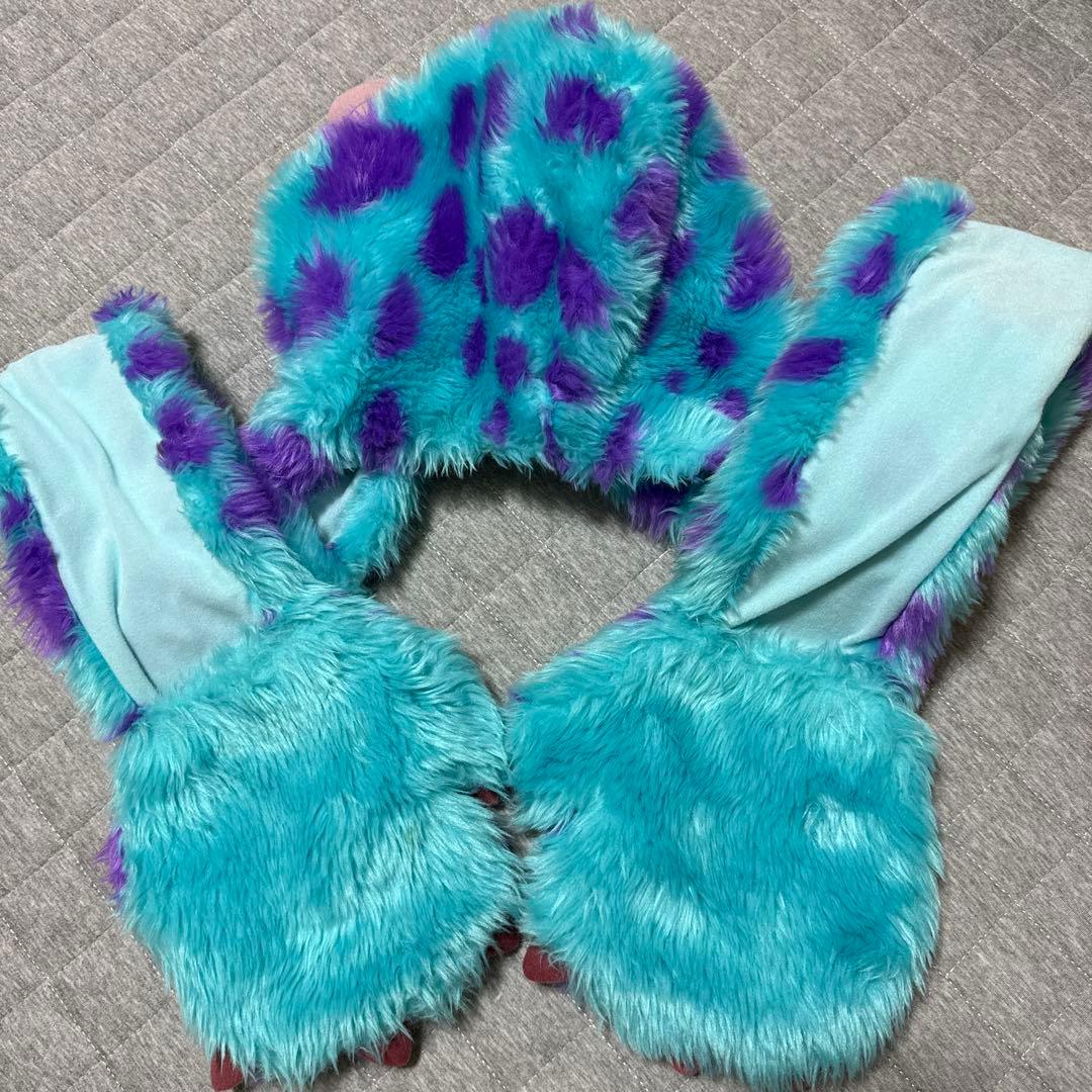 ディズニー モンスターズインクサリー 帽子 マフラー 手袋 ファン