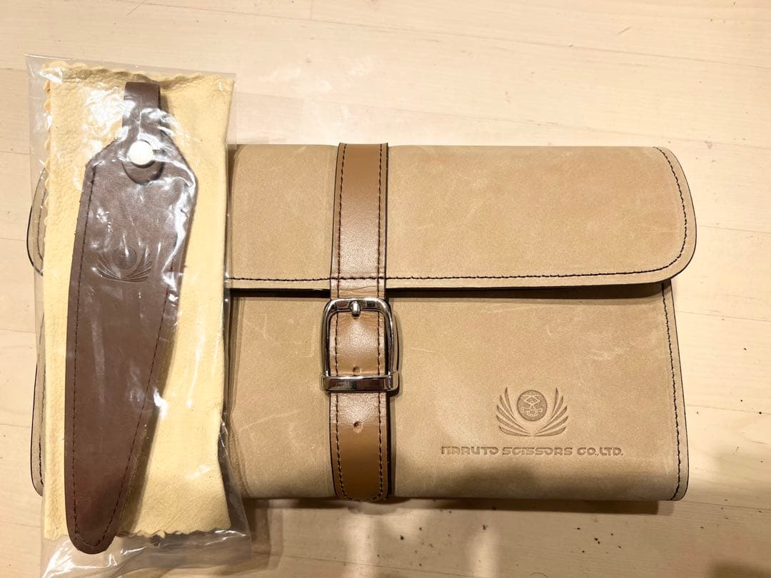 新品未使用 ナルトシザー 5丁シザーケース おまけ付き♪