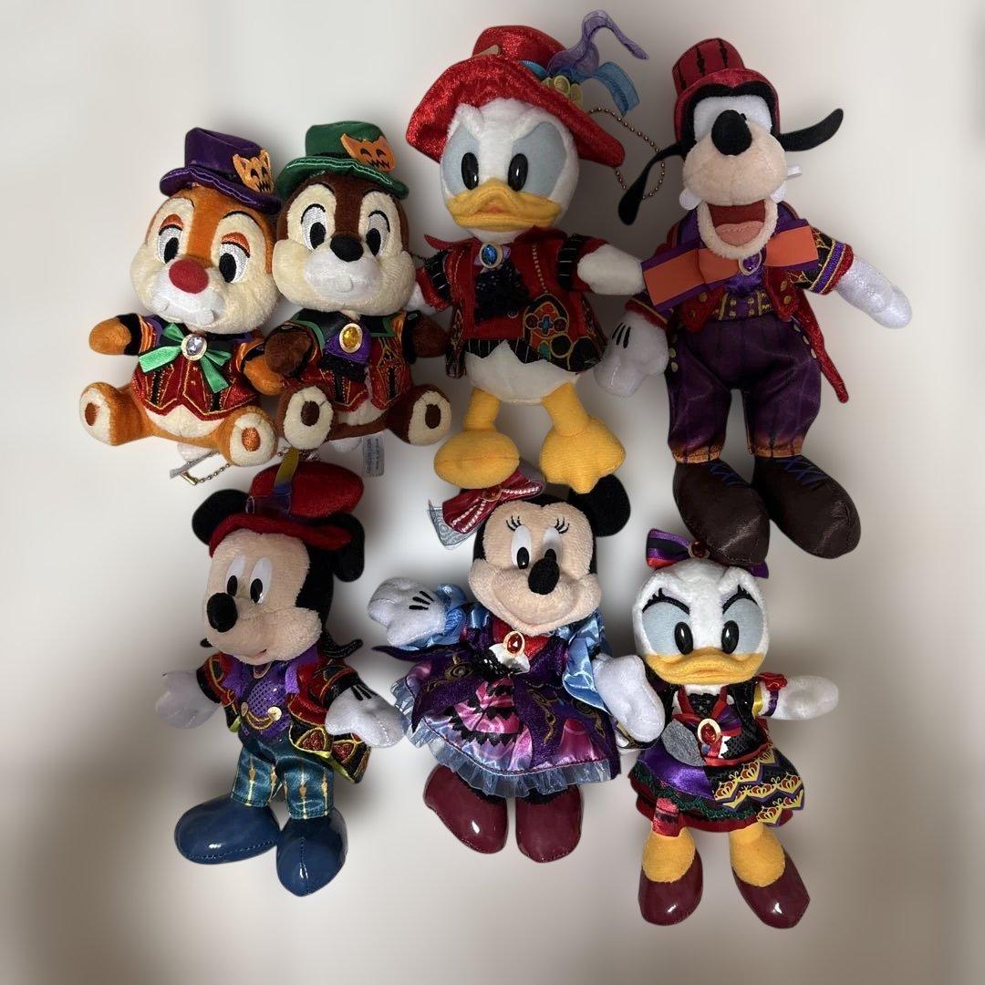 ディズニーハロウィン2024 2025ぬいぐるみバッチ - メルカリ