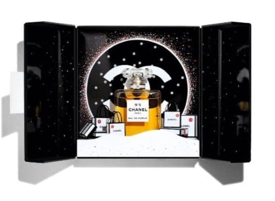 シャネル クリスマス 限定 コフレ シアターN゜ 5 オードゥ パルファム シャネル / シャネル N°5 オードゥ パルファム シアター コフレの公式