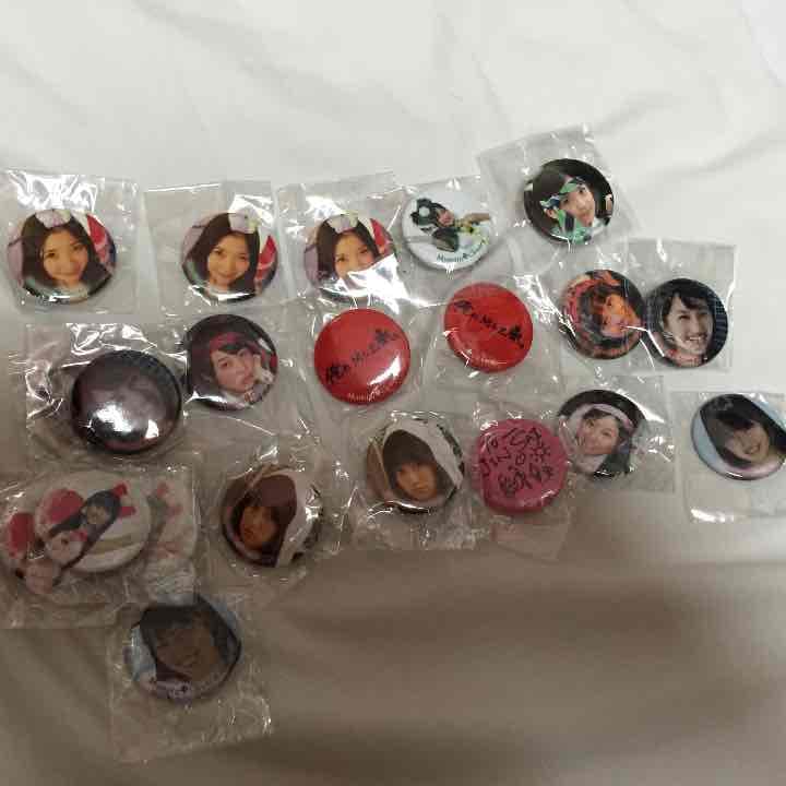 ももいろクローバーZ缶バッチ 週末ヒロイン ももいろクローバーZ オフィシャルグッズ大百科