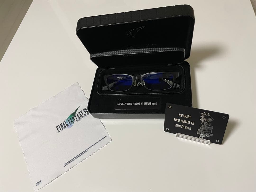 FINAL FANTASY VII限定モデル Zoff PC ULTRAレンズ Zoff×FF7リメイクのコラボメガネ、テンプルにバスターソード＆メテオを