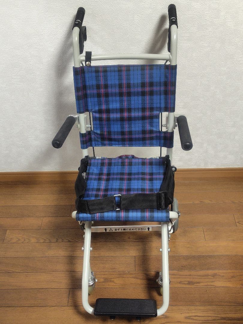 折りたたみ介助用車椅子