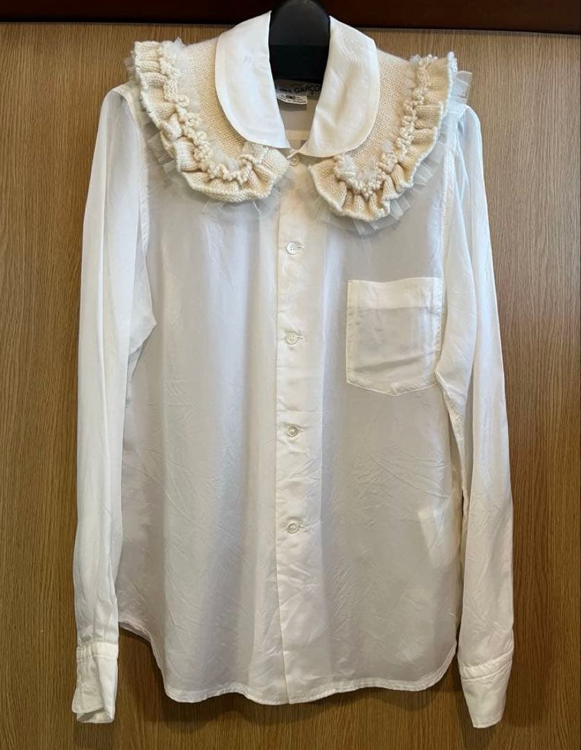 コムデギャルソン　ボリュームフリル襟ブラウス　aiko着用