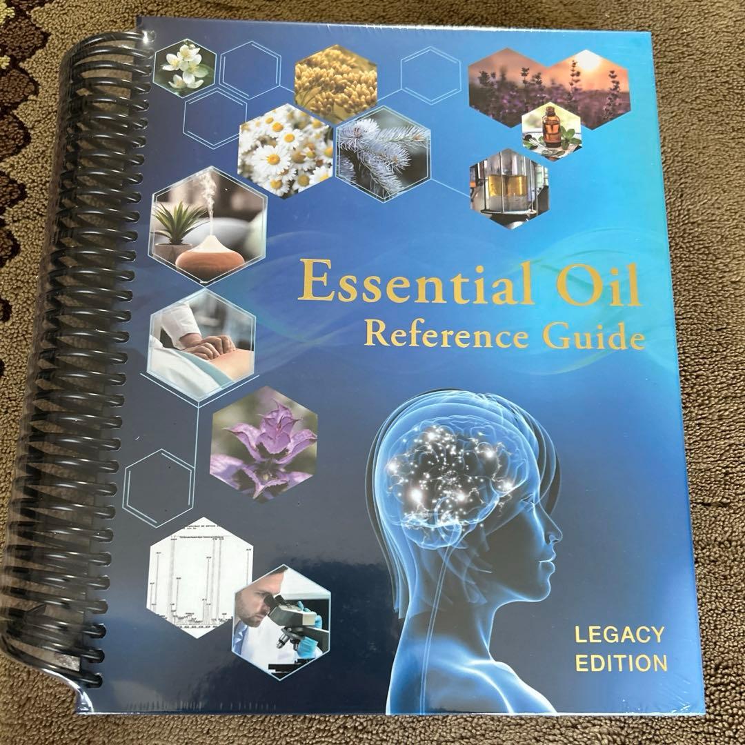 エッセンシャルオイル 解説本