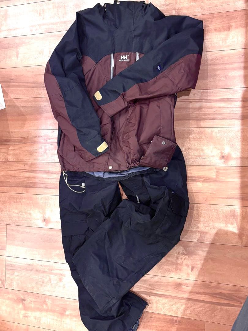 HELLY HANSEN スキーウェア/スノボウェア 上下セットアップ