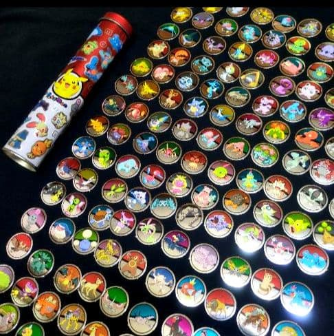 【激レア】ポケモン ぎんピカ メダル 小学館幼稚園 付録　収納缶付き249枚