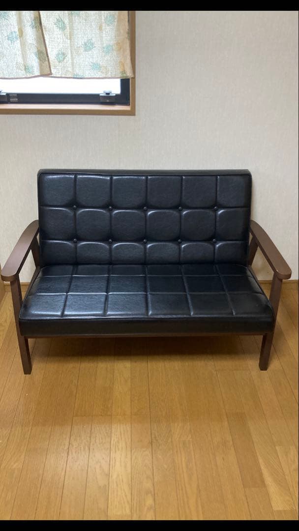 ニトリ　モダン2人掛けソファ ブラック