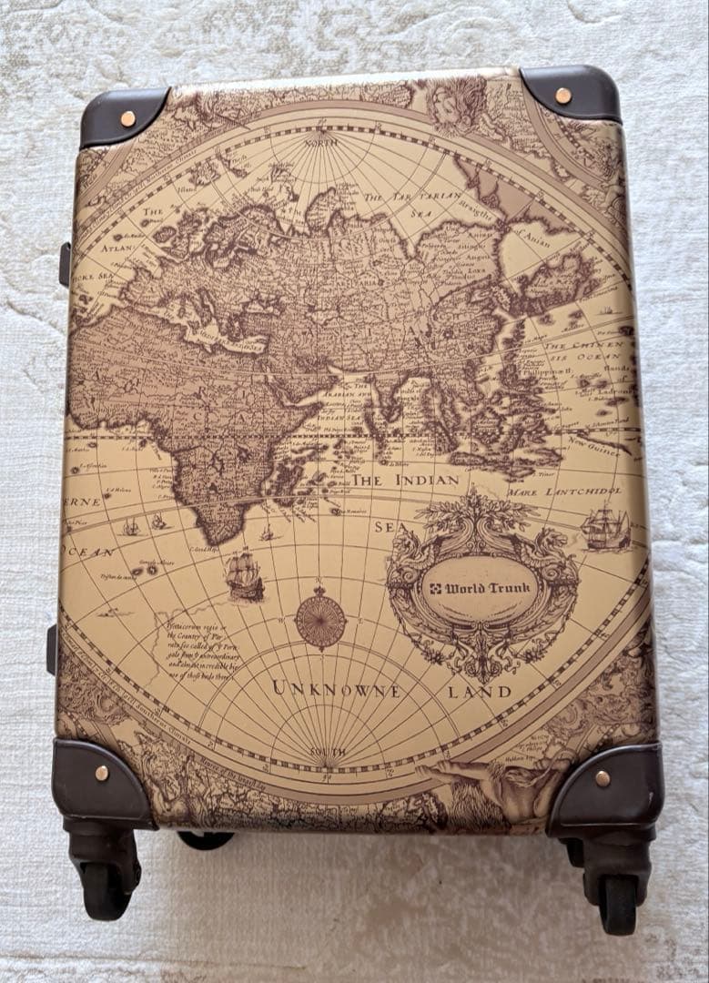 【完売品　値下げ】WORLD Trunk/BR地図柄トランクケース