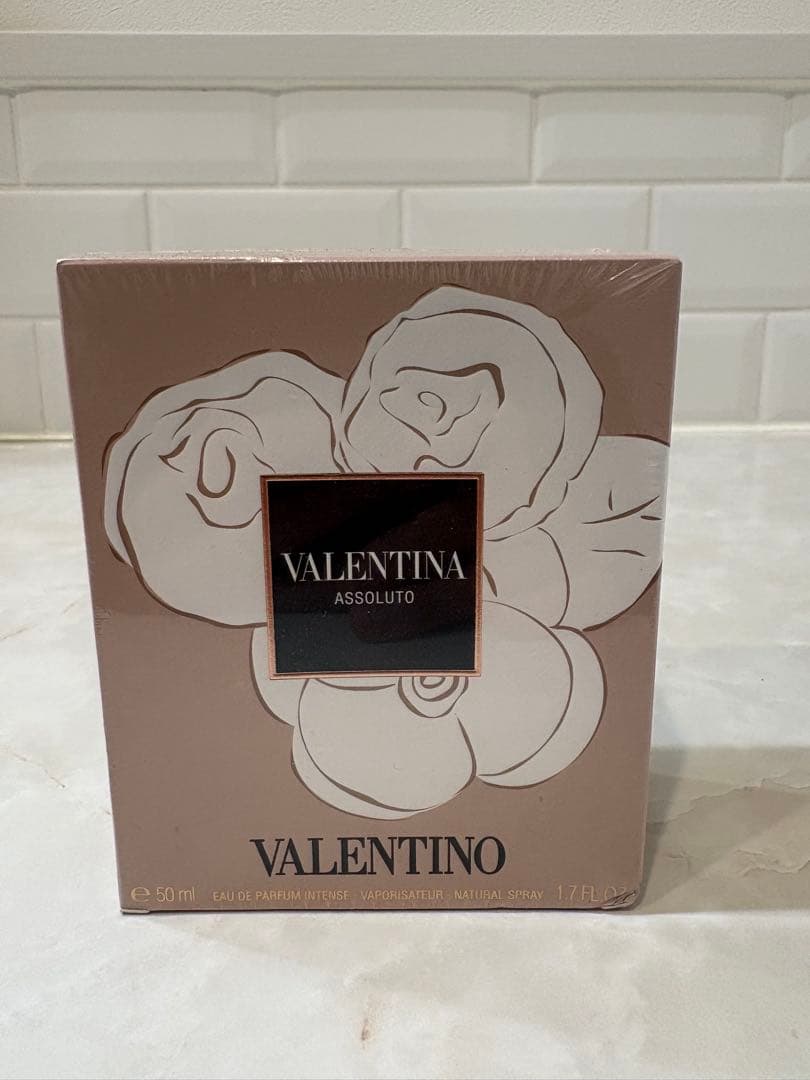 VALENTINA ASSOLUTO 50ml 女性用香水　バレンティノ Valentina Assoluto By Valentino Perfume Women 1.7oz/50 ml Eau De