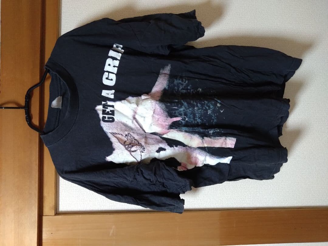 GET A GRIP グラフィックTシャツ