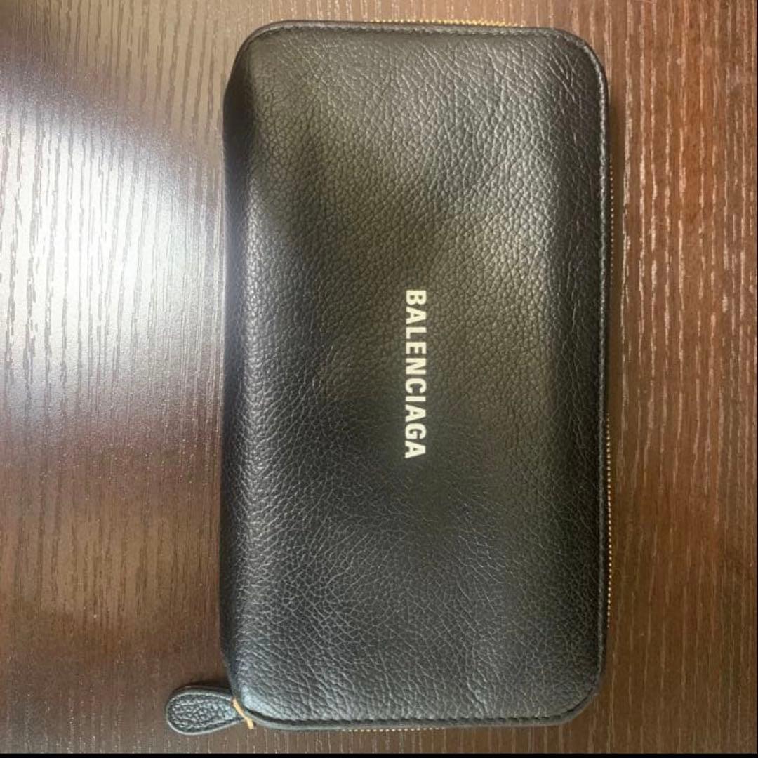 島*郎様 早い者勝ち　バレンシアガ長財布
