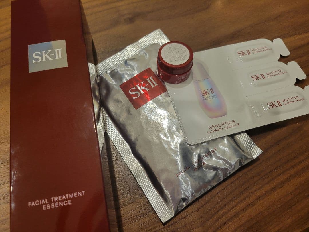 SK-II フェイシャル トリートメント エッセンス 160ml、サンプル付き