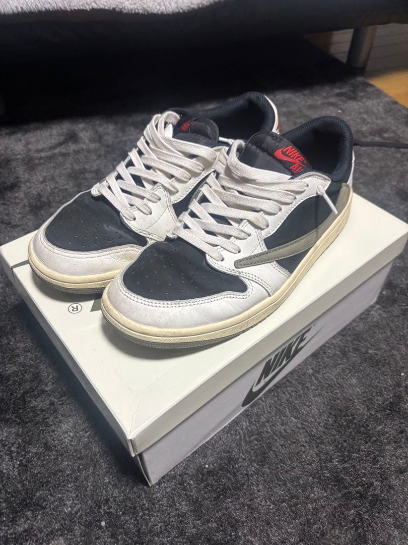 Travis Scott × Nike \