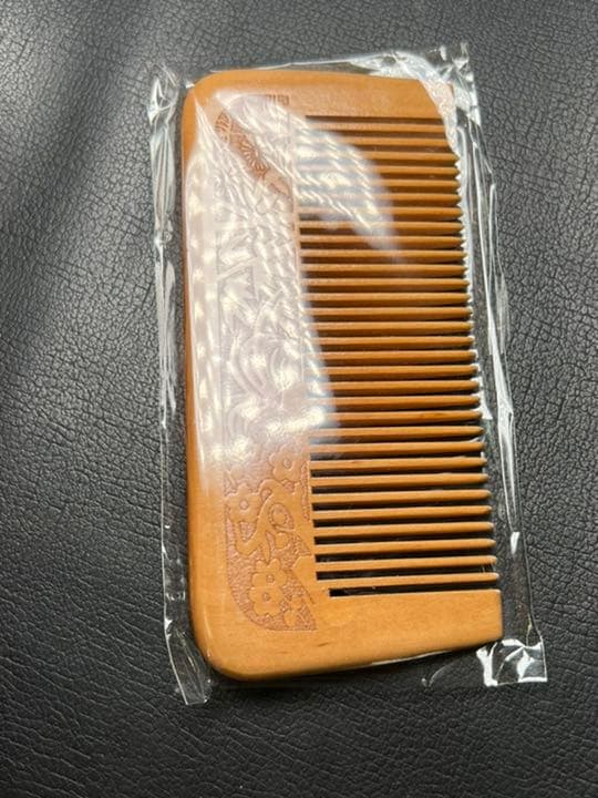 0716138   天然桃の木櫛　5.5*11.7センチ