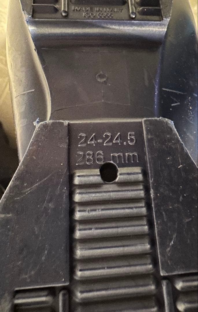 希少モデル　LANGE スキーブーツ　24.5cm 収納袋付き