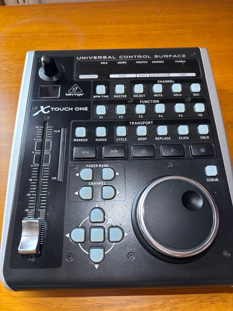 BEHRINGER X-TOUCH ONE ベリンガー フィジカルコントローラー Behringer X-TOUCH ONE – United States