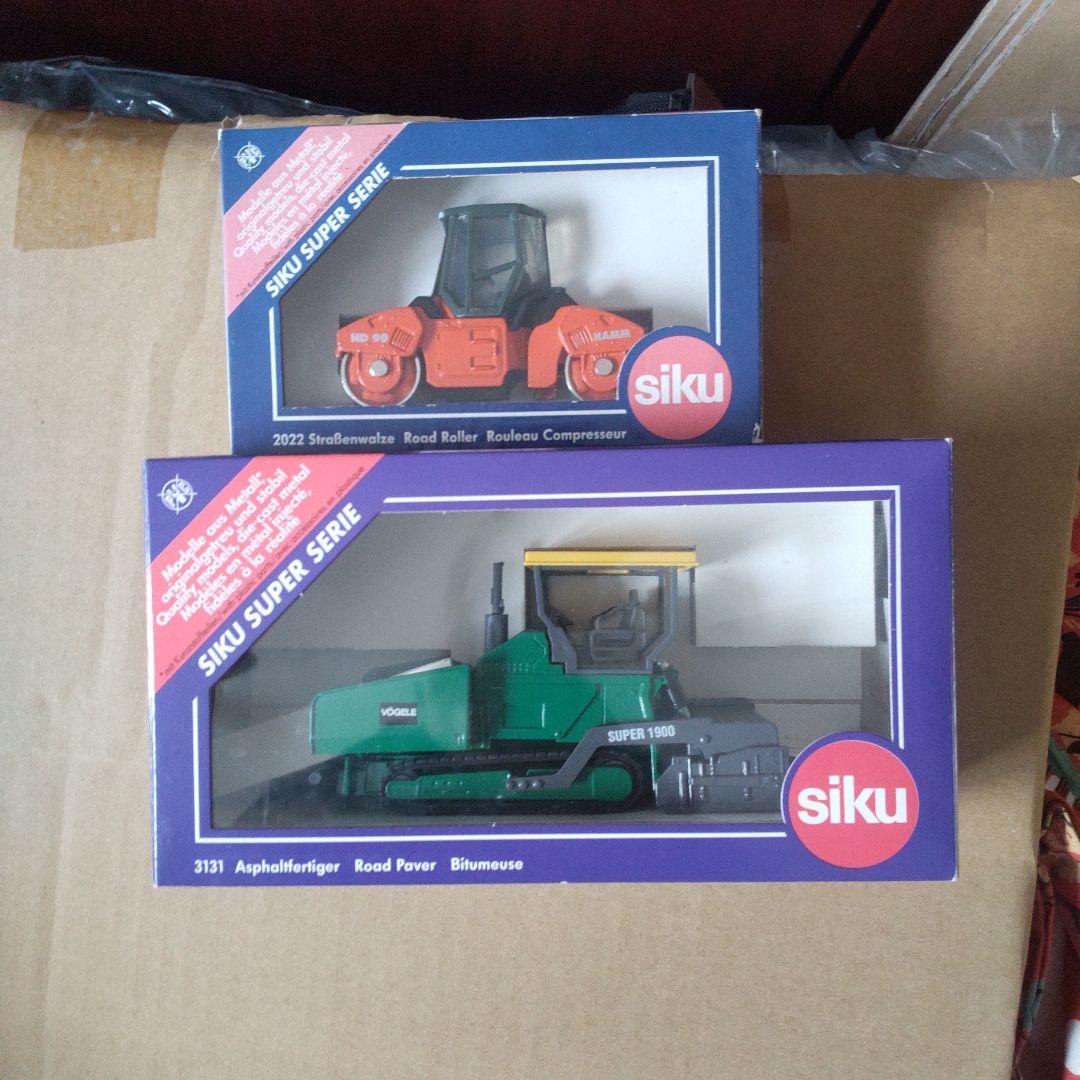 Siku SUPER SERIE 道路ローラーとアスファルトフィニッシャーセット