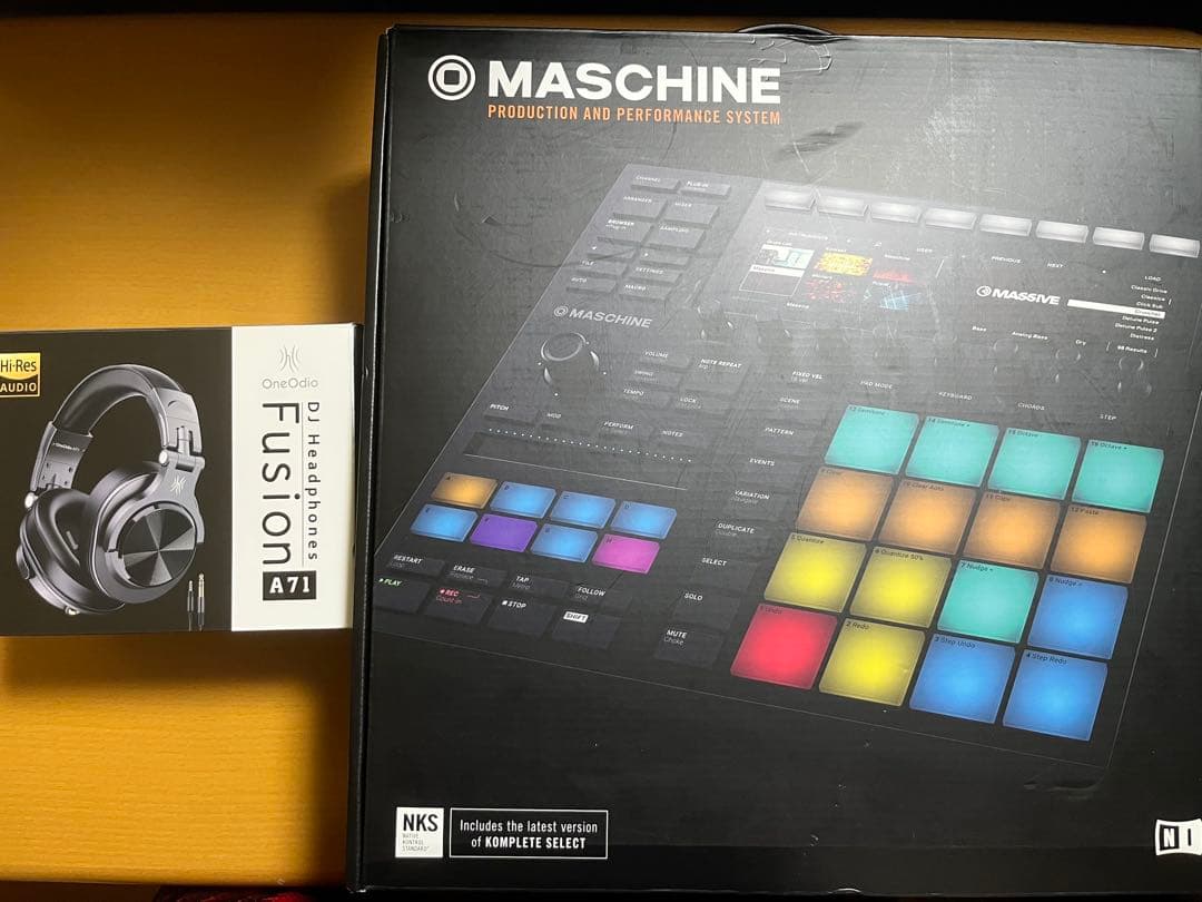 MASCHINE MK3 音楽制作システム + ヘッドフォン
