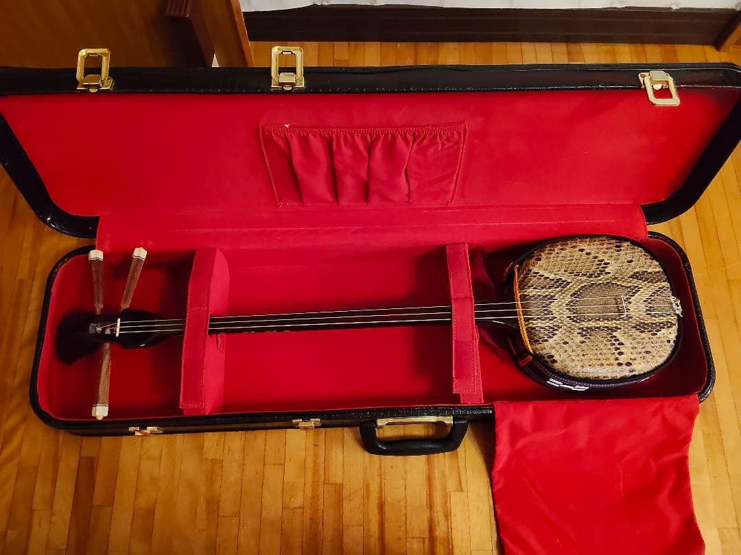 三線本体 ヘビ皮 ケース付き