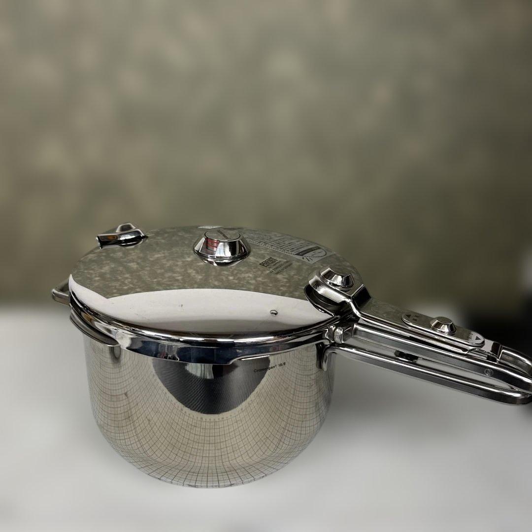 パーフェクトキッチン　ステンレス圧力鍋 ５Ｌ タッパーウェア Tupperware パーフェクトキッチン 圧力鍋 5L｜Yahoo