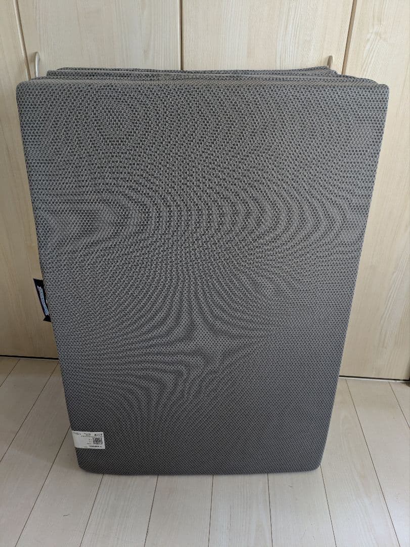 最終価格　マニフレックス サステナブルウィング三つ折り & 寝具用除湿シート Amazon｜【最大30日間お試し対象】マニフレックス サステナブル