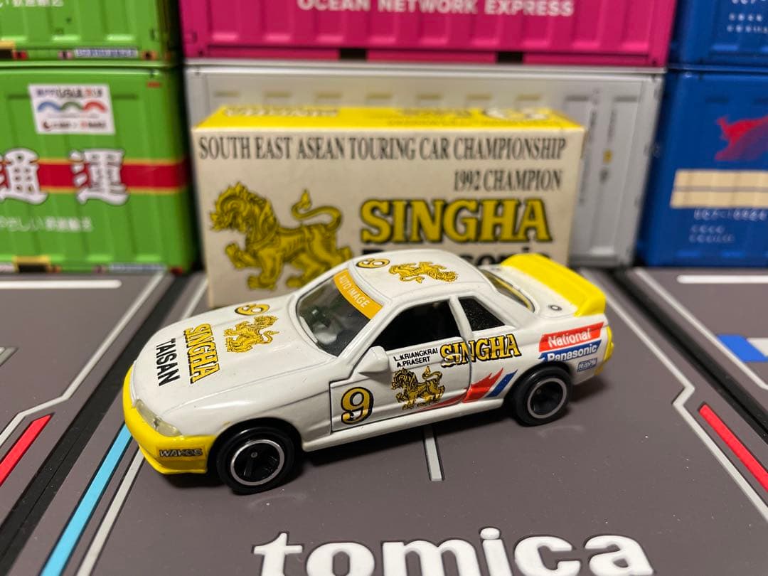 トミカ ガリバー特注　タイサンシンハーGT-R マカオGP