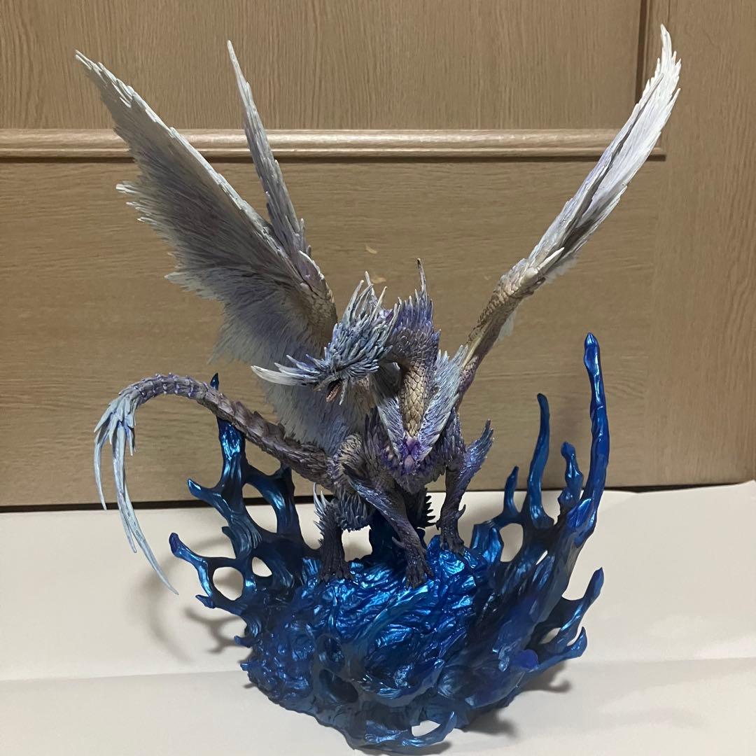 6*ん様 モンスターハンター クリエイターズモデル 冰龍 イヴェルカーナ フィギ