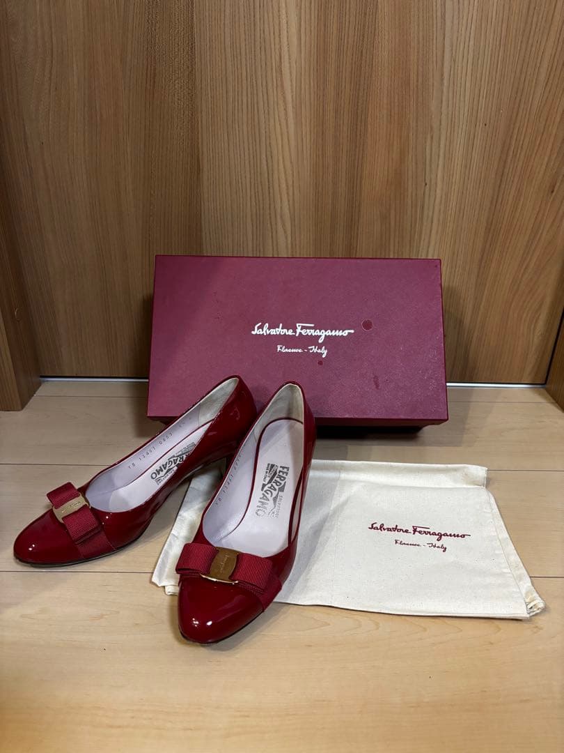 Salvatore Ferragamo ヴァラ　ハイヒール　パンプス