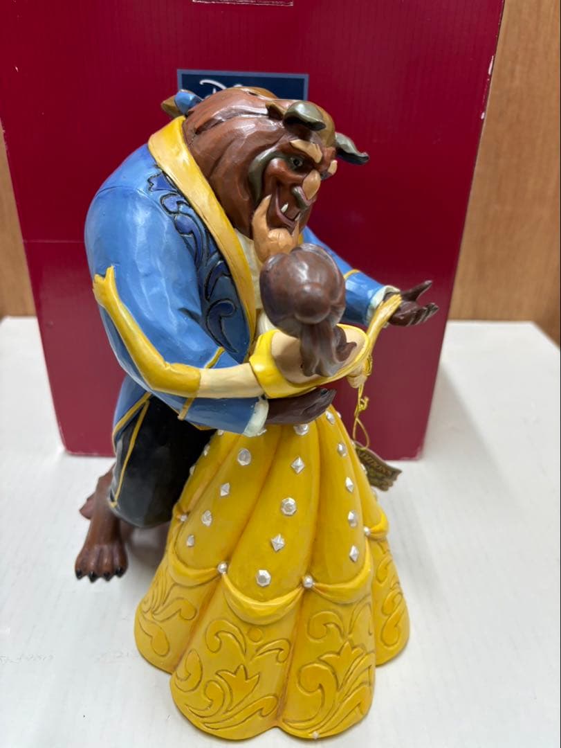 ディズニーショーケース 美女と野獣 大きなフィギュア