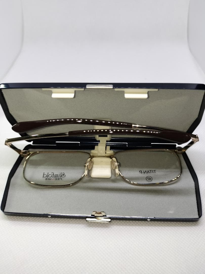 メガネフレーム(専用ケース付き携帯用メガネセット)￥15,000➔￥12,500