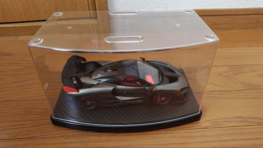 マクラーレン セナ　1/24スケール　プラモデル