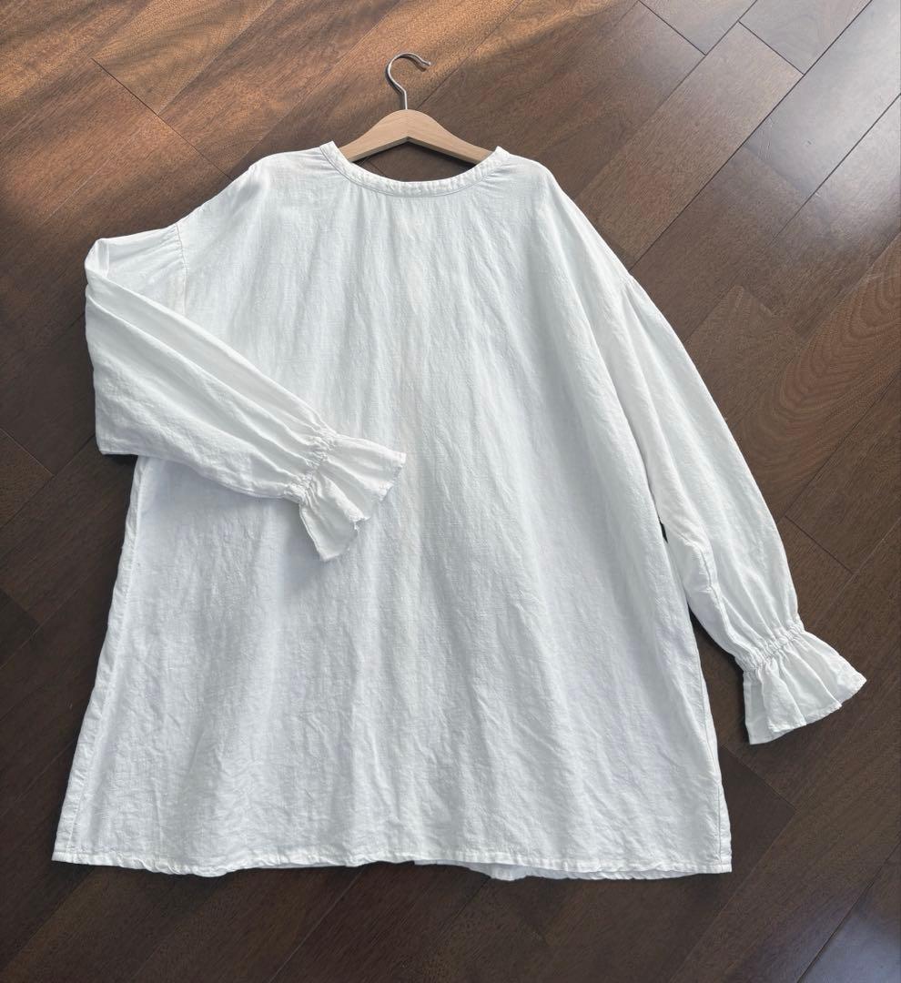 リネン近江晒しラッフル袖2wayブラウス - メルカリ