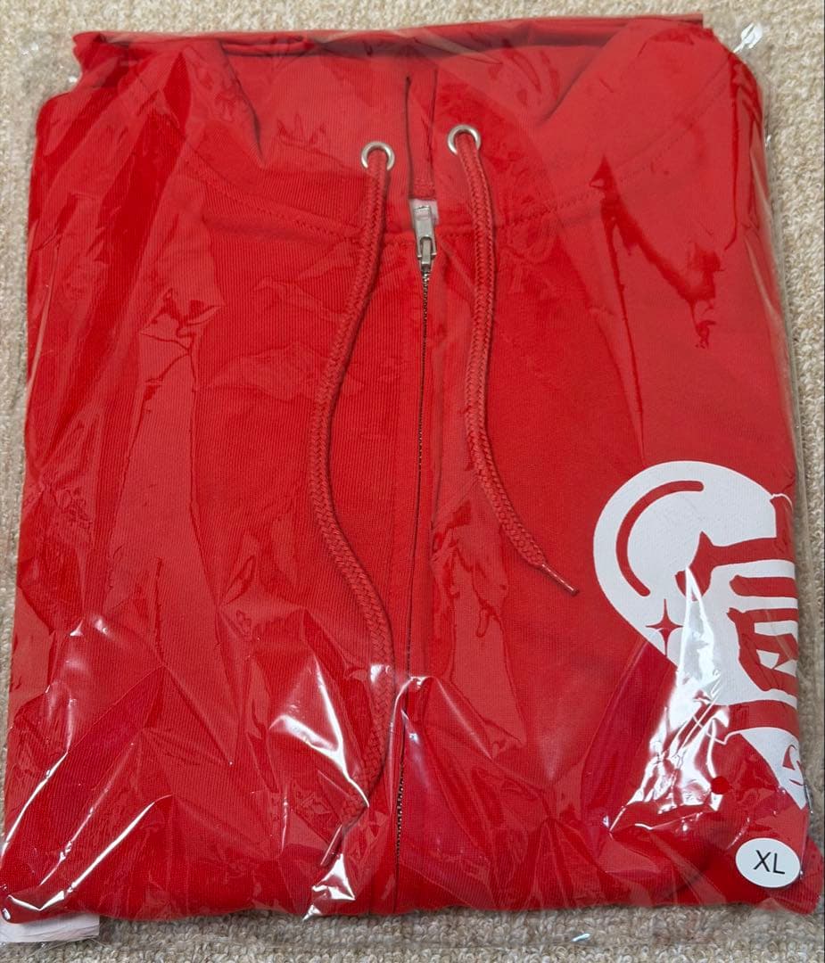 超ときめき宣伝部　坂井仁香　パーカー 💐👩‍🎨 美術館で買ったかわいいぱーかー。 辛くて唇が腫れた麻辣湯