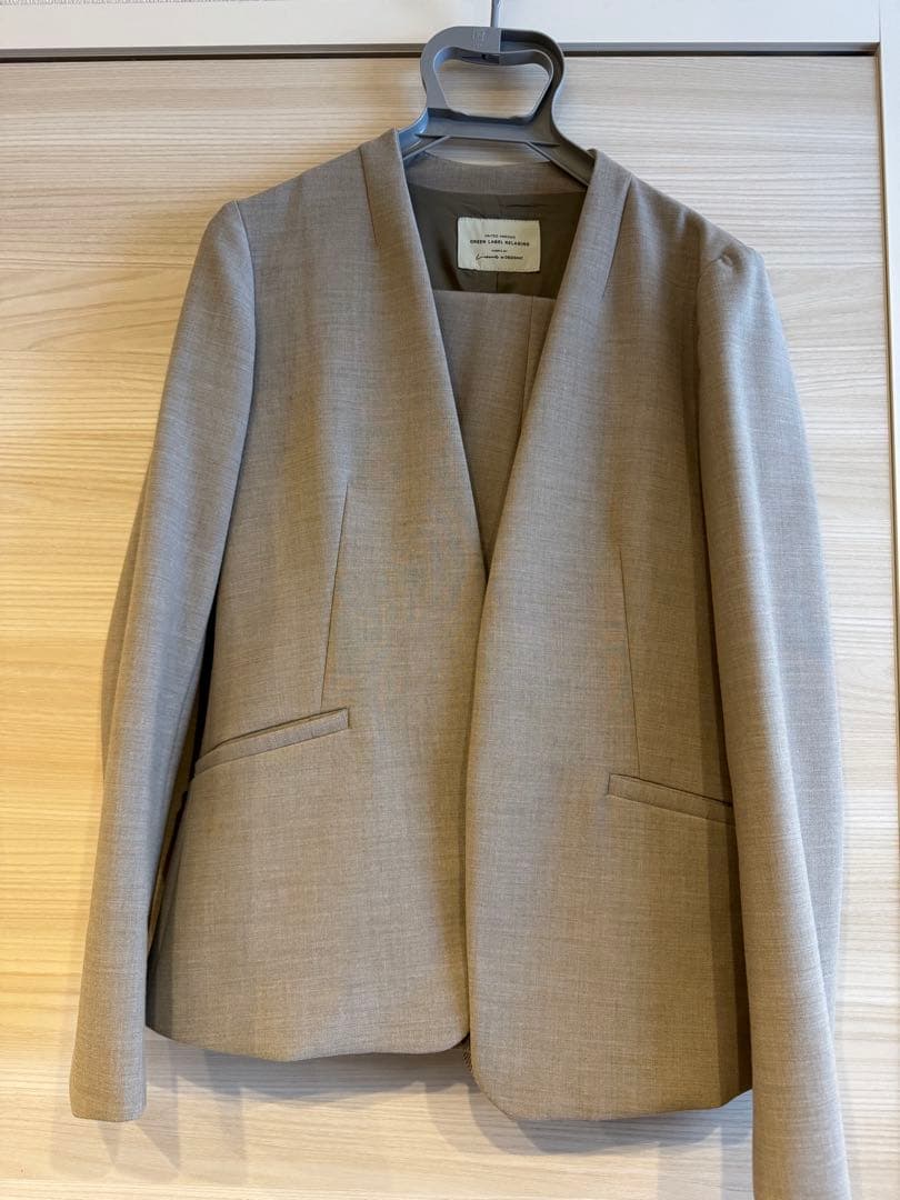 【スミレ】GREEN LABEL RELAXING ベージュパンツスーツ green label relaxing（グリーンレーベルリラクシング） セットアップ