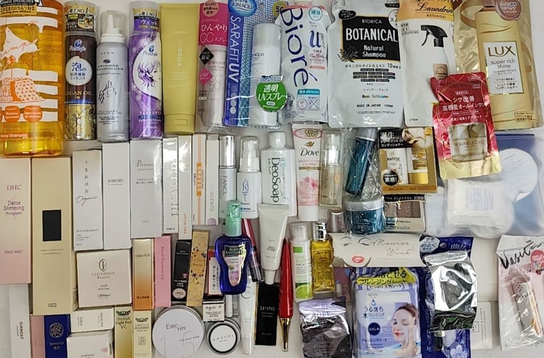 新品未使用　化粧品など大量まとめ売り（基礎化粧 スキンケアヘアケアコスメその他）