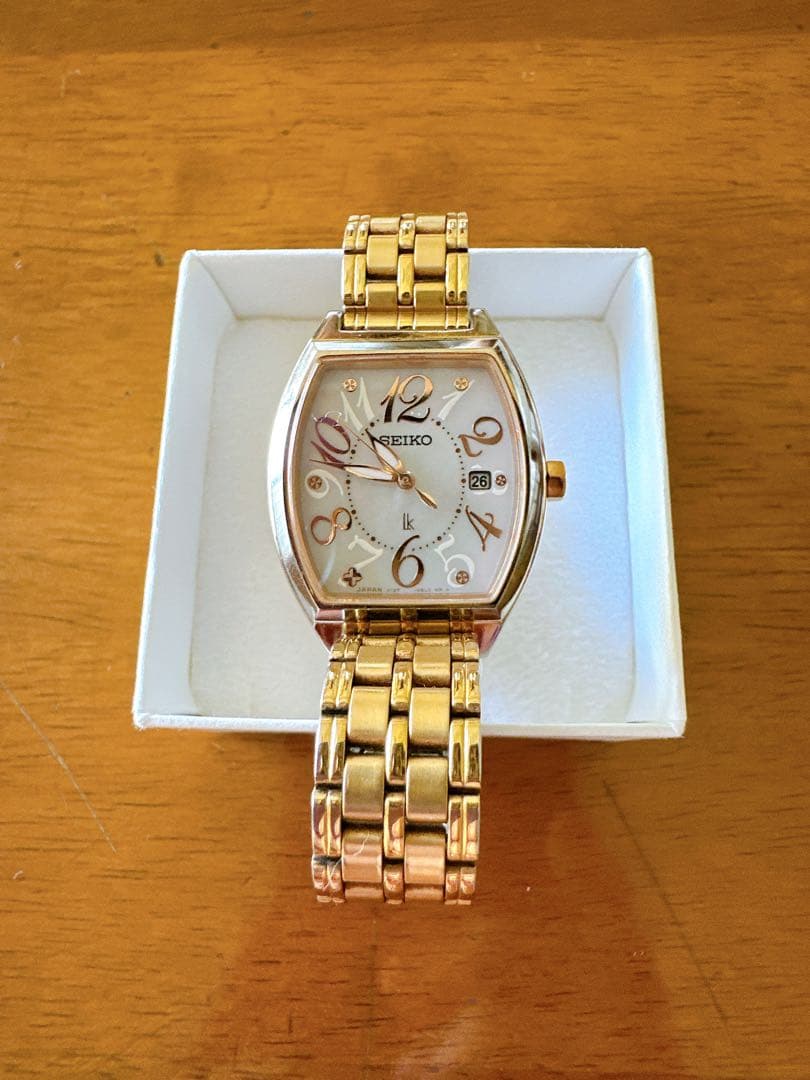 セイコー 腕時計 ルキア ピンク文字盤 ソーラー電池 稼働品 新品電池 SEIKO セイコー ルキア LUKIA 腕時計 レディース ピンク