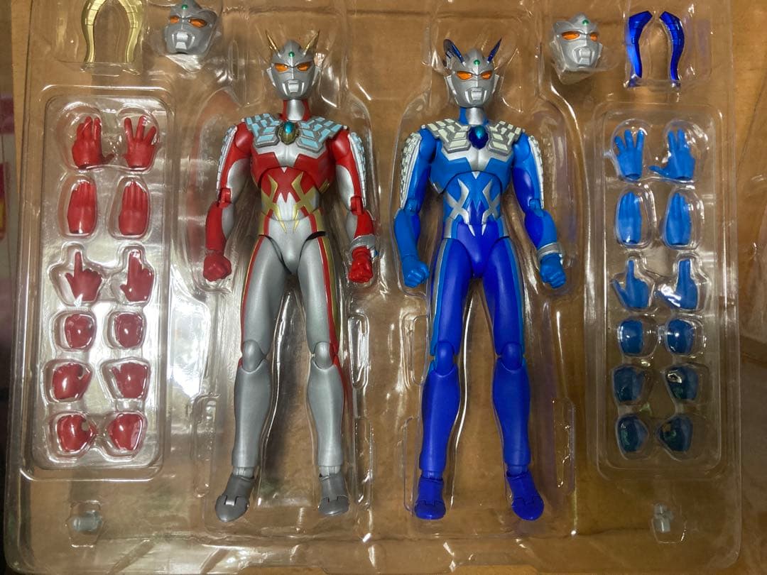 ウルトラアクト ウルトラマンゼロ ストロングコロナ ルナミラクル 箱無し レビュー】 バンダイ ULTRA-ACT ストロングコロナゼロ＆ルナミラクル