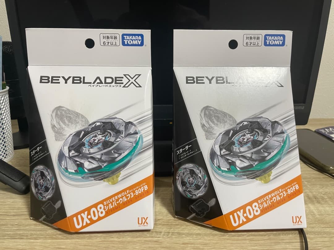 タカラトミー Beyblade X UX-08 シルバー/グリーン (A8) Amazon.com: Takara Tomy Beyblade X UX-08 Silver Wolf 3-80FB