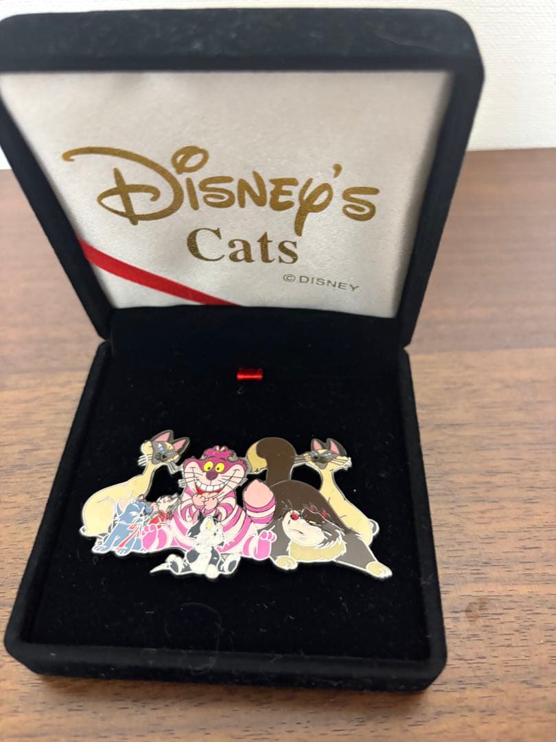 ディズニー　猫　キャット　ピンバッチ☆ルシファー　チャシャ猫　フィガロ　おしゃれ ルシファー、マリー、フィガロがモチーフのぬいぐるみや雑貨