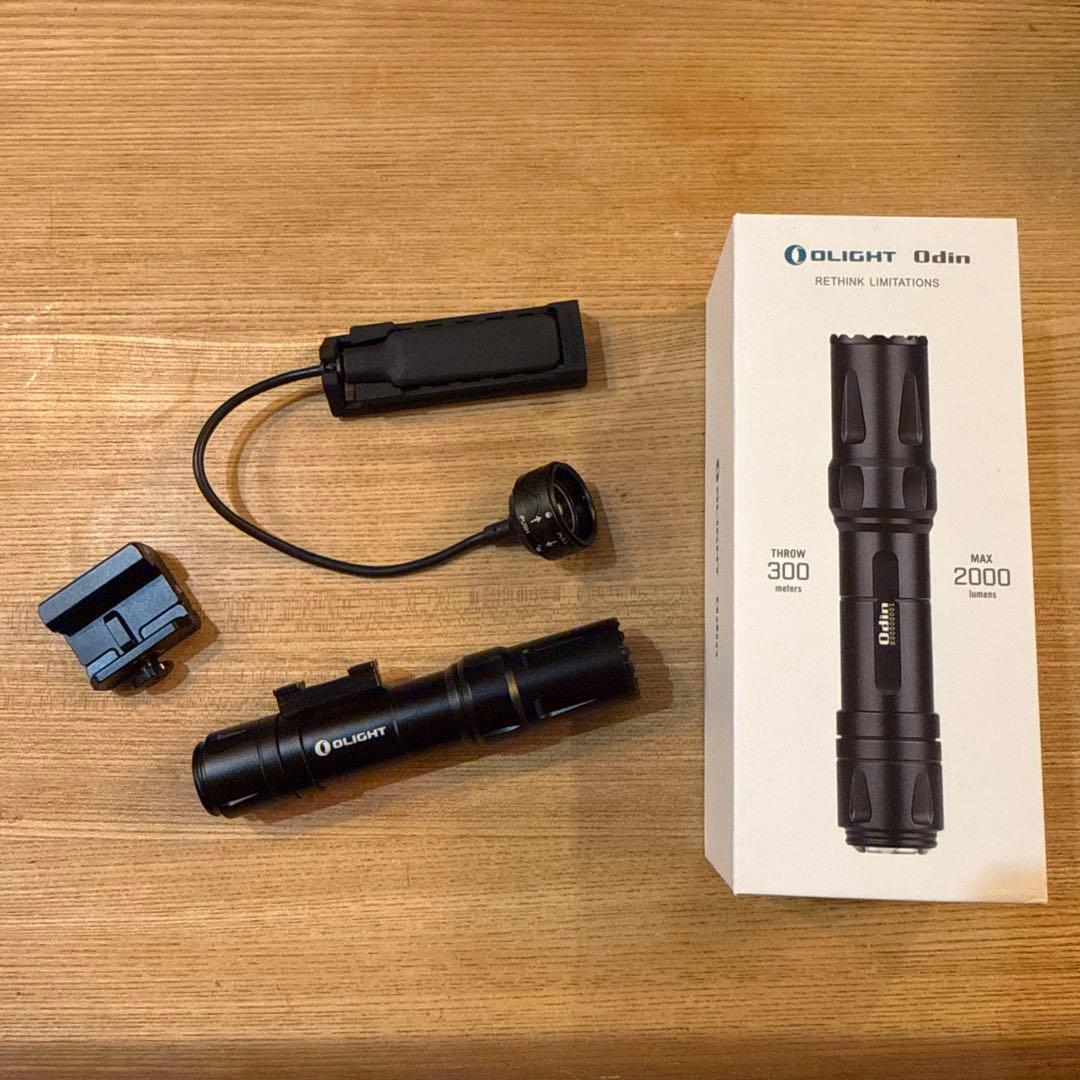 OLIGHT(オーライト)ODIN タクティカルライト2000ルーメン