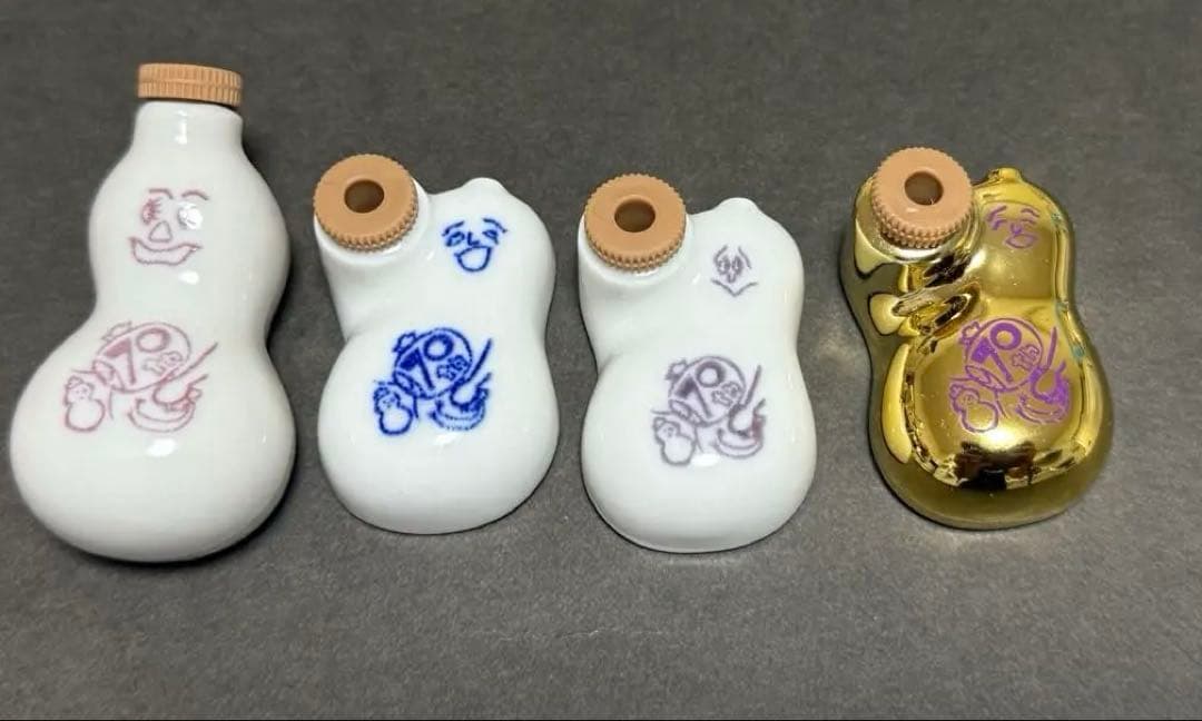 崎陽軒　70周年記念　金のひょうちゃん付き　4個セット 崎陽軒 70周年記念 金のひょうちゃんシリーズ4個 - メルカリ