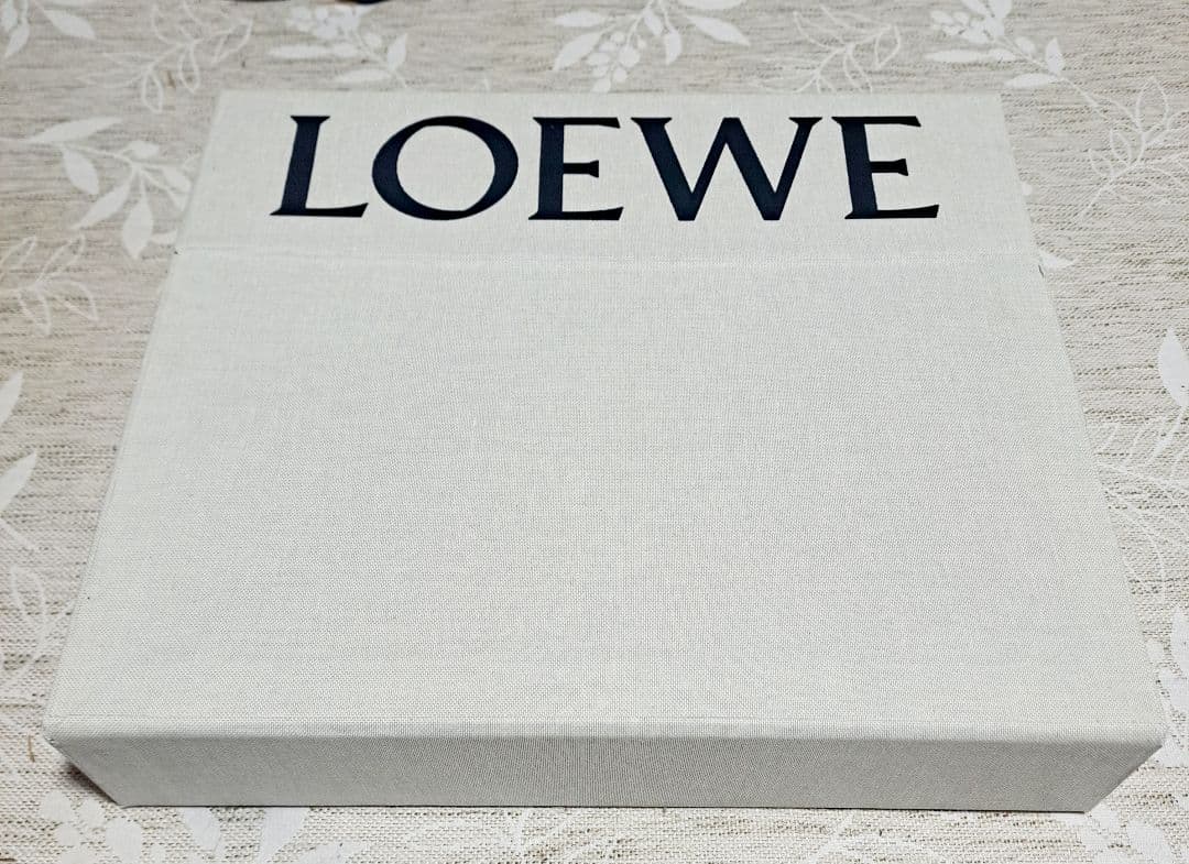 希少！LOEWE アートコレクション ボックス