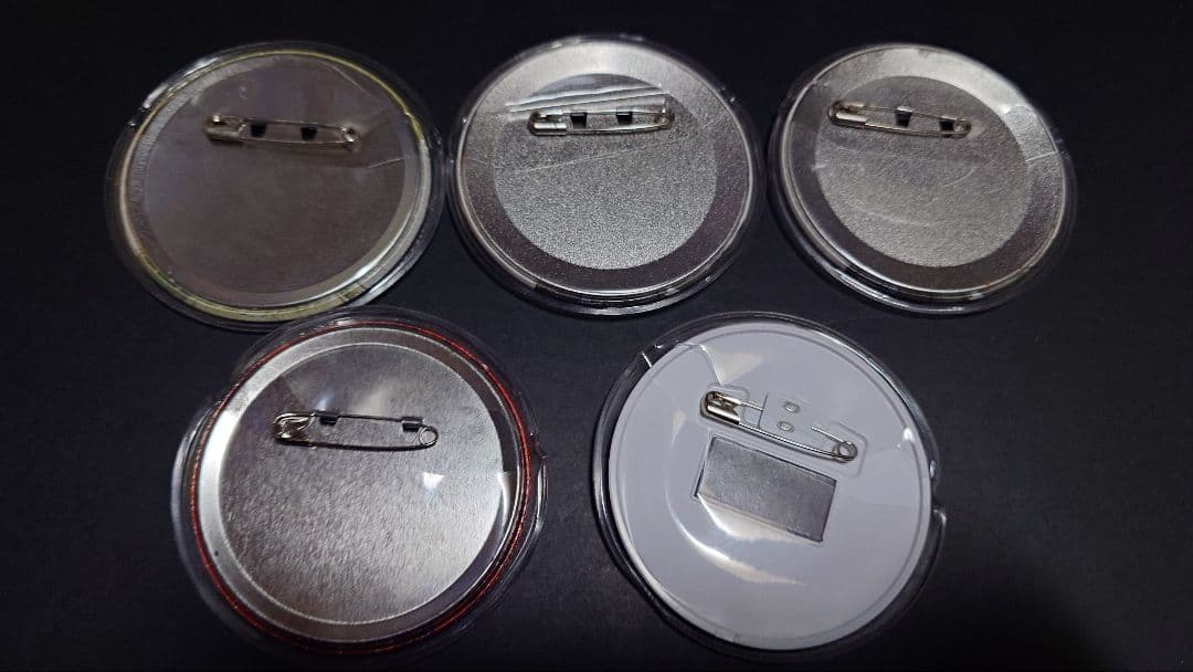 NARUTO J-World TOKYO セガ 限定 缶バッジ はたけカカシ - メルカリ