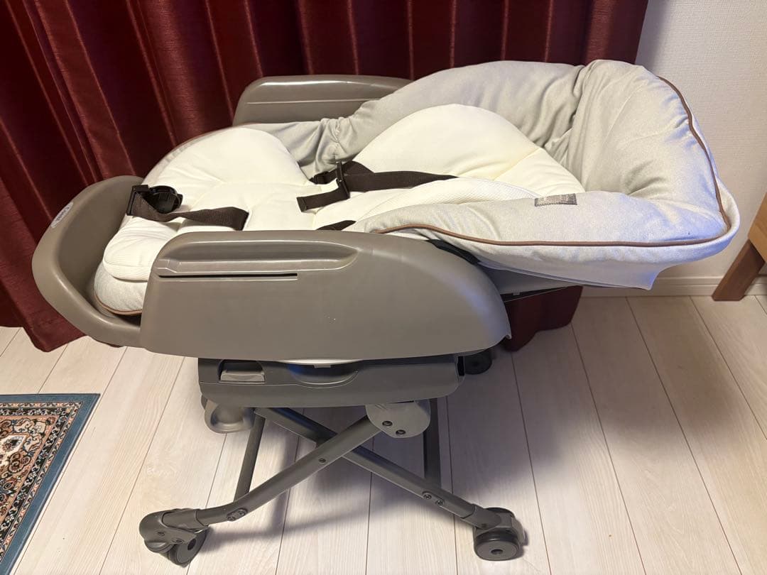 コンビ　ネムリラ　Auto Swing